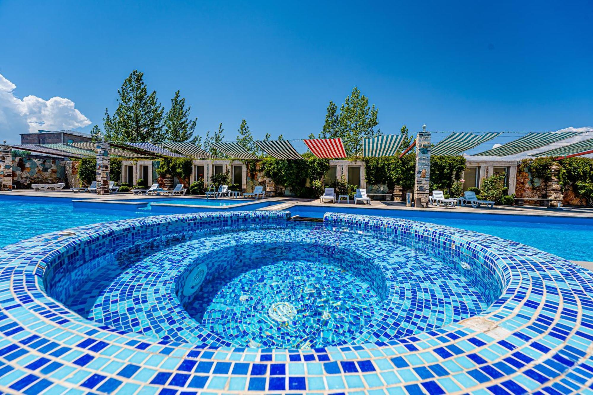 Maria Resort Sevan Exteriér fotografie